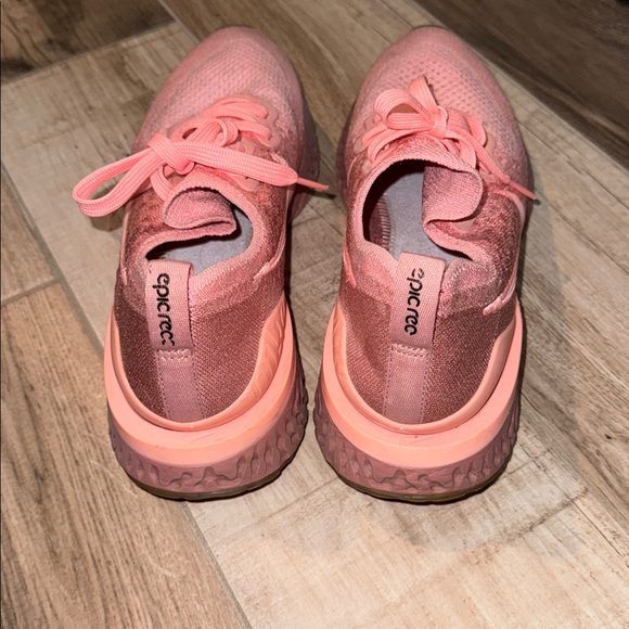 Nike Epic React Sz 9 Women's Pink Athletic Shoes - Picture 2 of 5